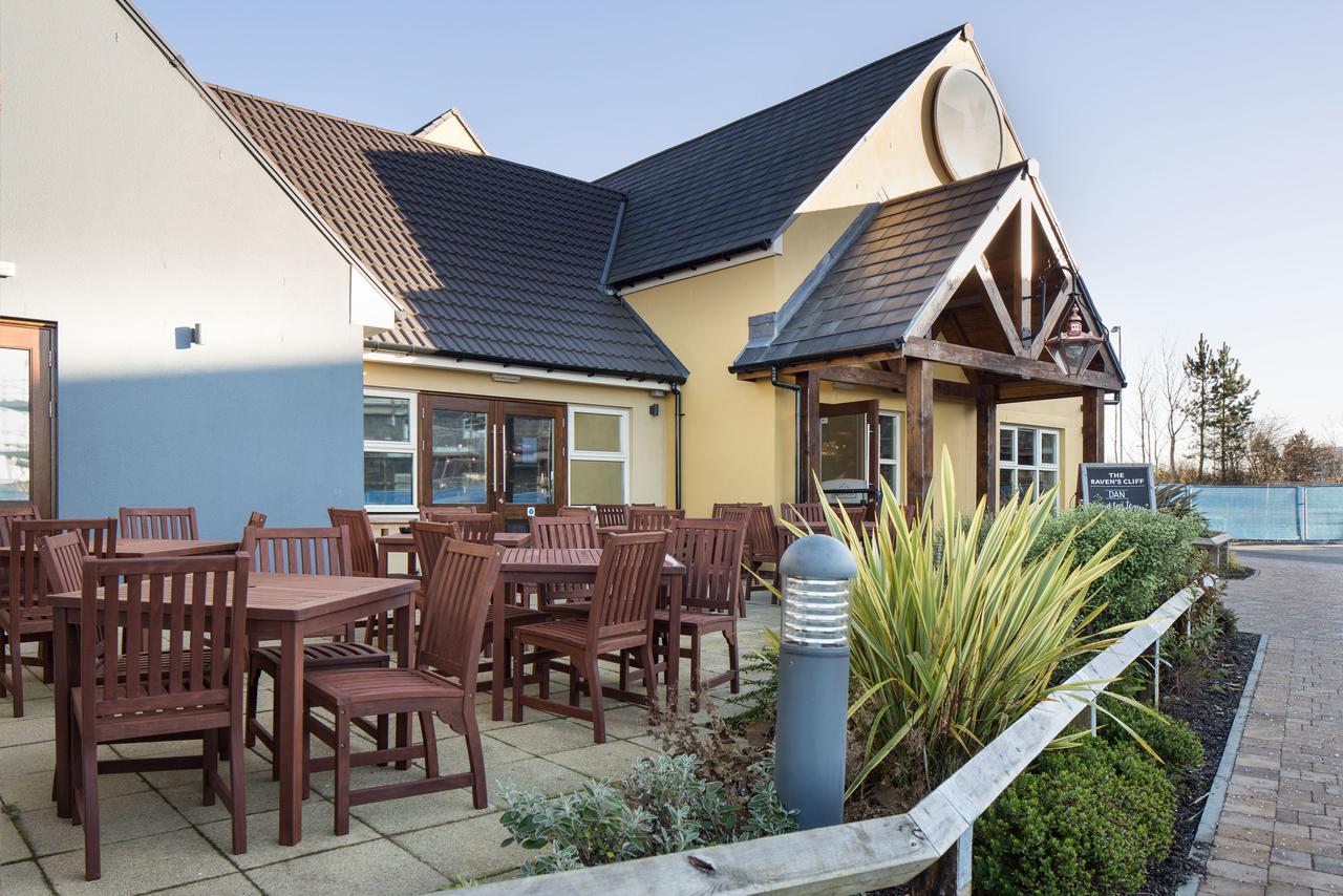 The Raven'S Cliff Lodge By Marston'S Inns Motherwell Kültér fotó